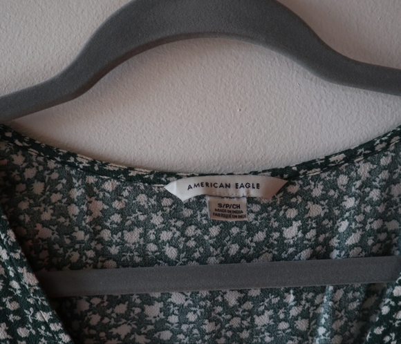 American Eagle Cottagecore Green & White Puffy Sleeves Top - Picture 3 of 8